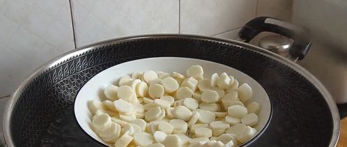 山藥搭配紅棗，做出營(yíng)養(yǎng)小花卷，簡(jiǎn)單易學(xué)，孩子們搶著吃